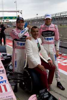 The driversâ€™ looks fabulus 