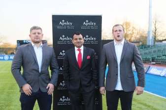 Arshad Mahmood with Saracens Team