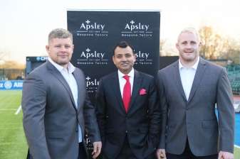 Saracens Players with Arshad Mahmood