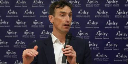 Record breaking Mountaineer, Kenton Cool